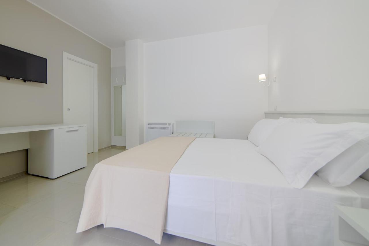 Smart Hotel Ugento Torre San Giovanni Buitenkant foto