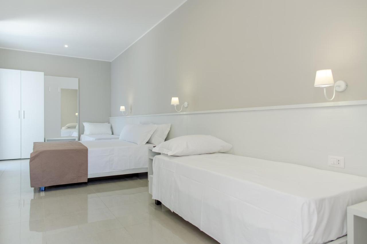 Smart Hotel Ugento Torre San Giovanni Buitenkant foto