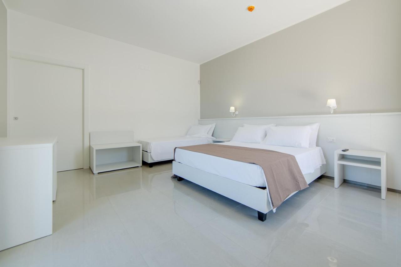 Smart Hotel Ugento Torre San Giovanni Buitenkant foto