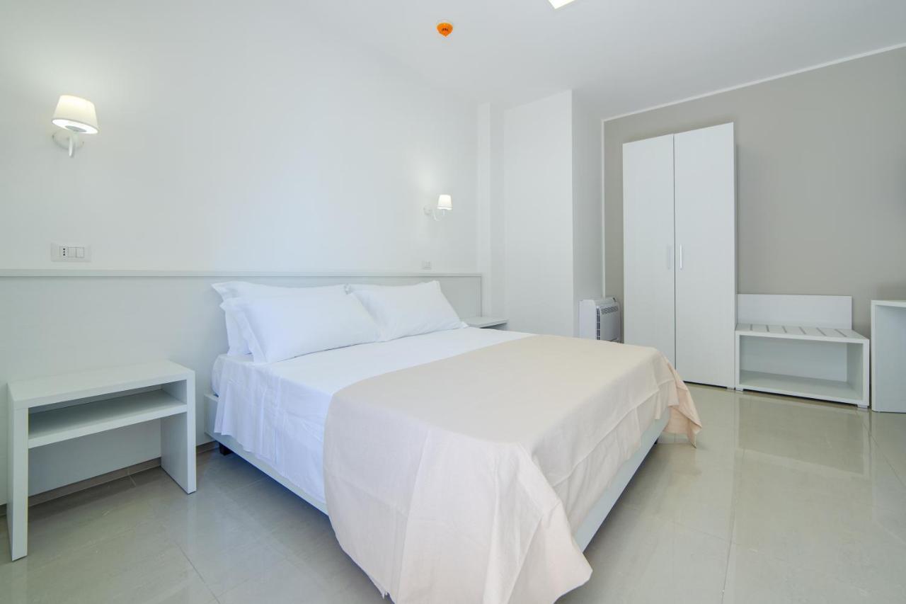 Smart Hotel Ugento Torre San Giovanni Buitenkant foto