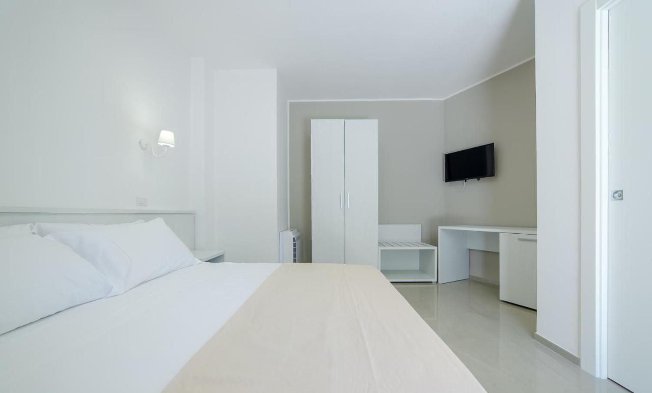 Smart Hotel Ugento Torre San Giovanni Buitenkant foto